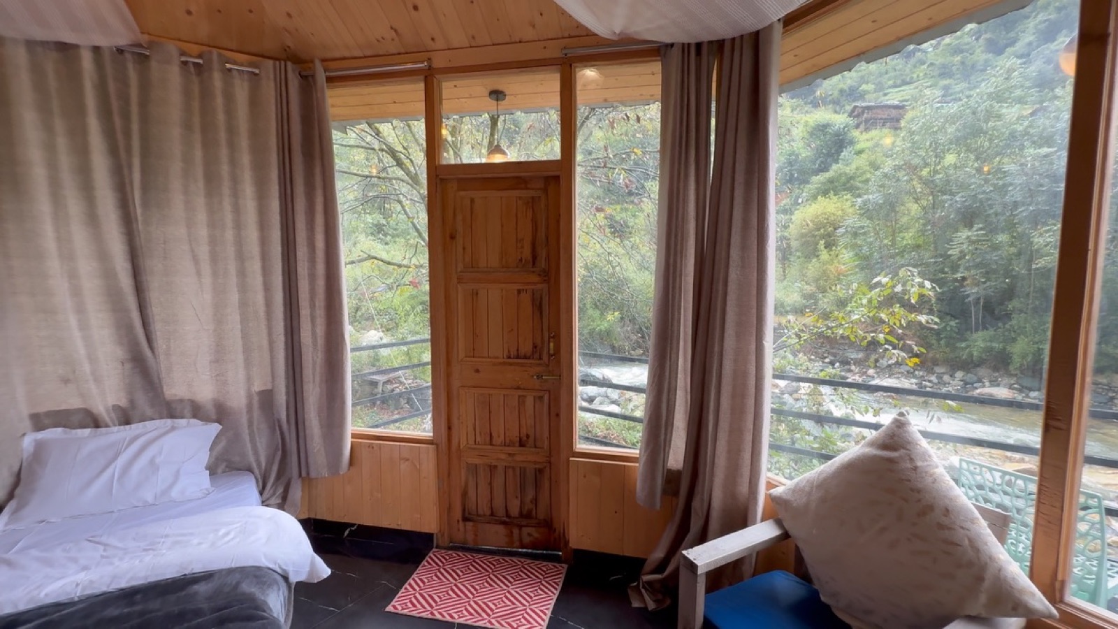 The Treehouse at Postcards Stay (11)