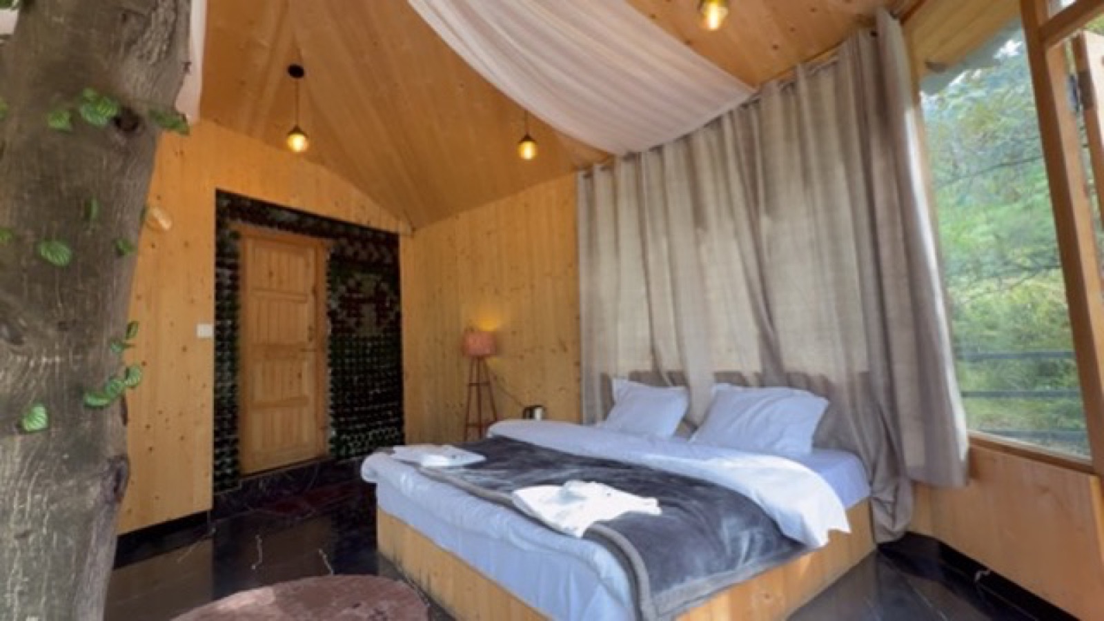 The Treehouse at Postcards Stay (8)
